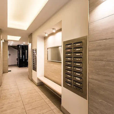 Box Studio In Ruin Pub District Apartament